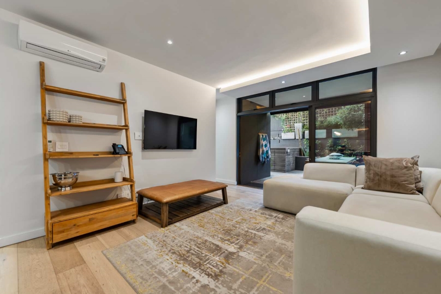 2 Bedroom Property for Sale in Green Point Western Cape